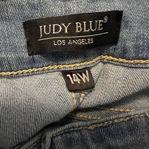 Judy blue crop cuff
